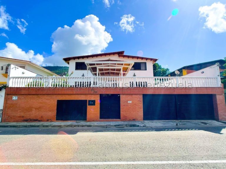 Casa duplex con anexo independiente en La Trinidad