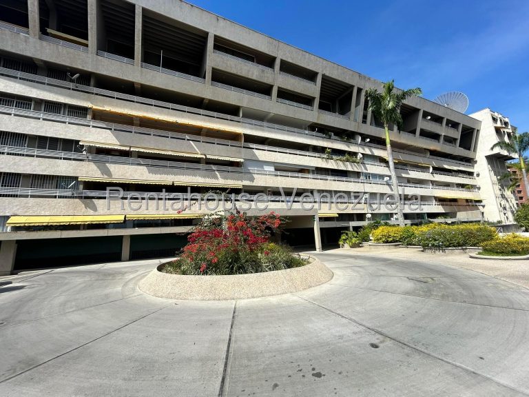 Apartamento amoblado con sauna en zona alta Altamira