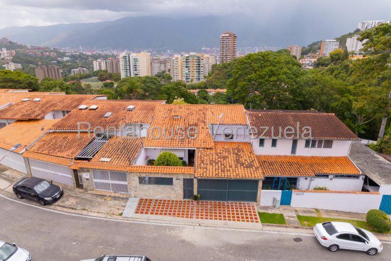 Casa duplex con vista al Ávila en Santa Inés