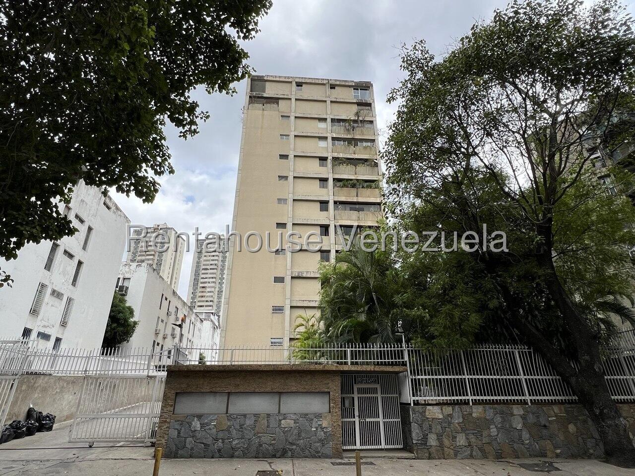 Apartamento remodelado con vista al Ávila en Sebucan