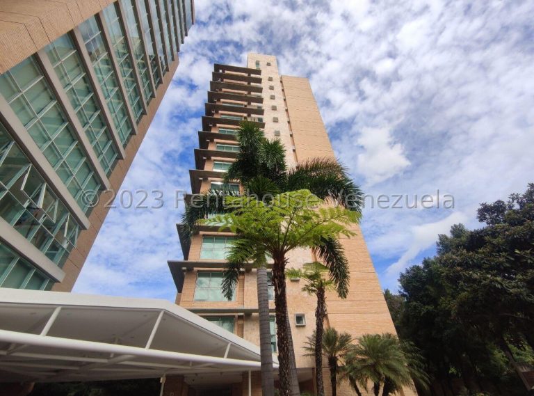 Apartamento amoblado con piscina en Campo Alegre