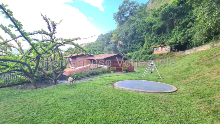 Casa Colinas de Los Ruices
