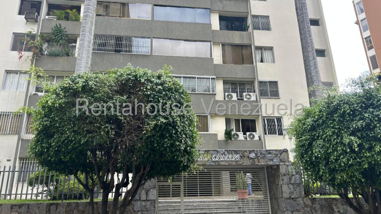 Apartamento 4 hab con potencial en calle ciega Santa Fe Sur