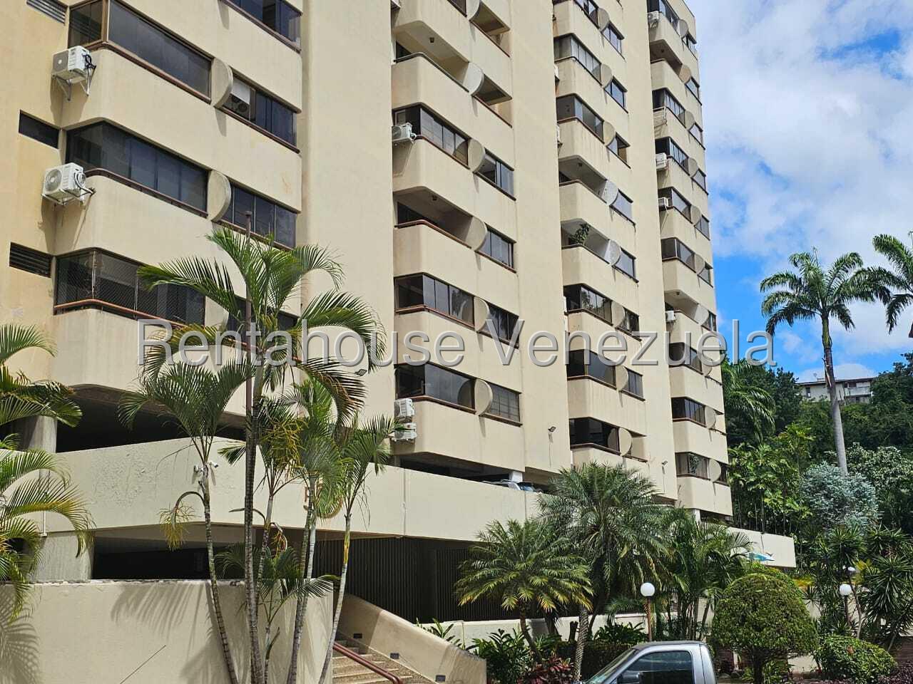 Apartamento amoblado con vista al Ávila en Colinas de La California