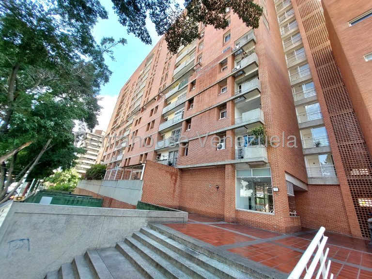 Apartamento alquiler amoblado remodelado en Boleita Norte