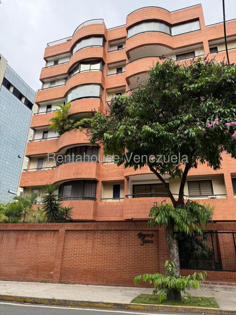Apartamento amoblado con excelente distribución en Campo Alegre