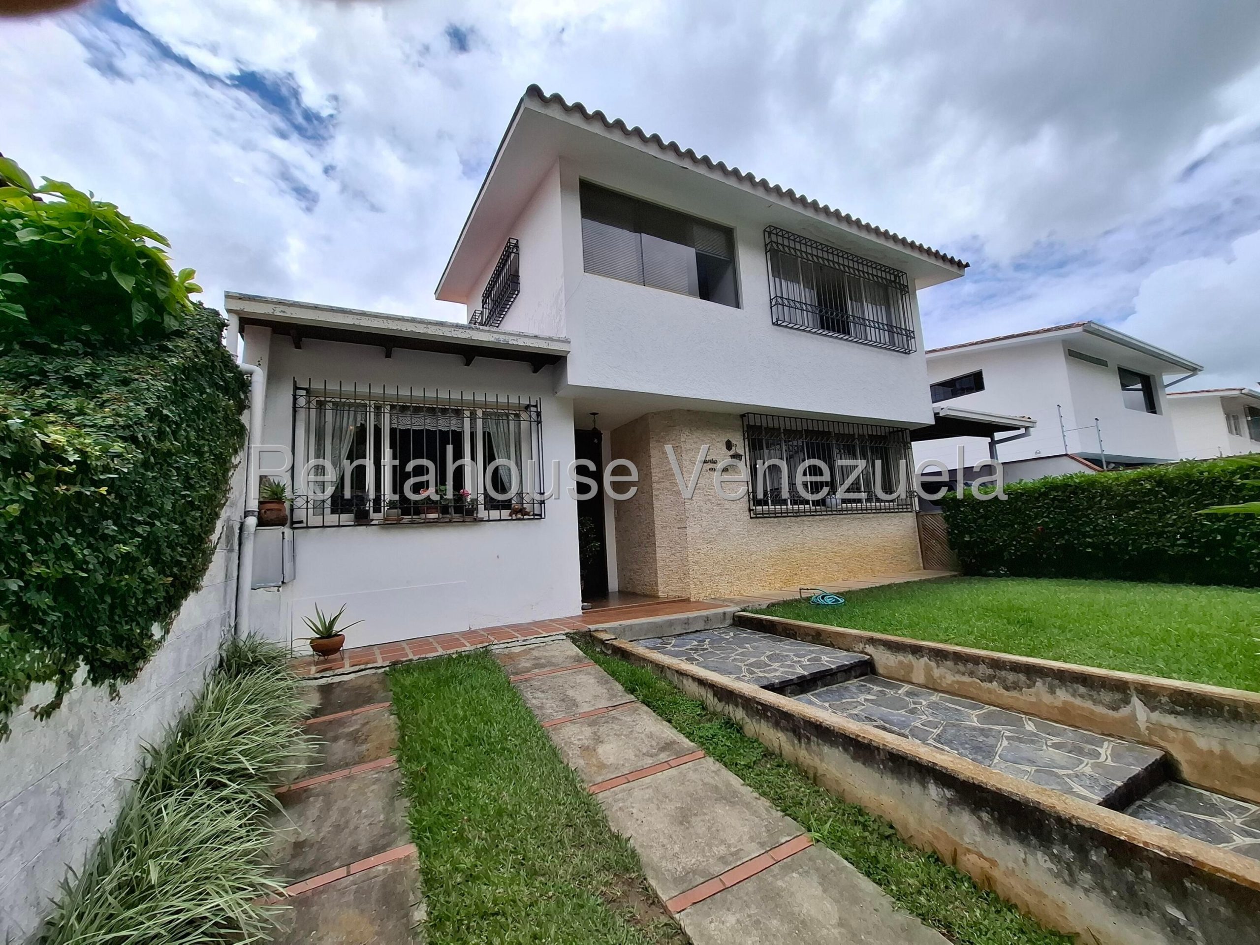 Casa con vista hermosa en calle cerrada, La Boyera