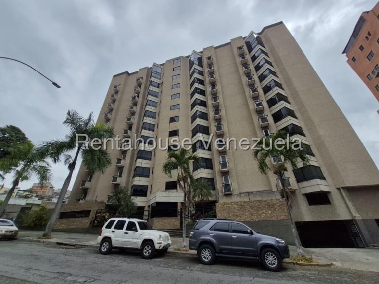 Apartamento amoblado con aire centralizado en El Rosal