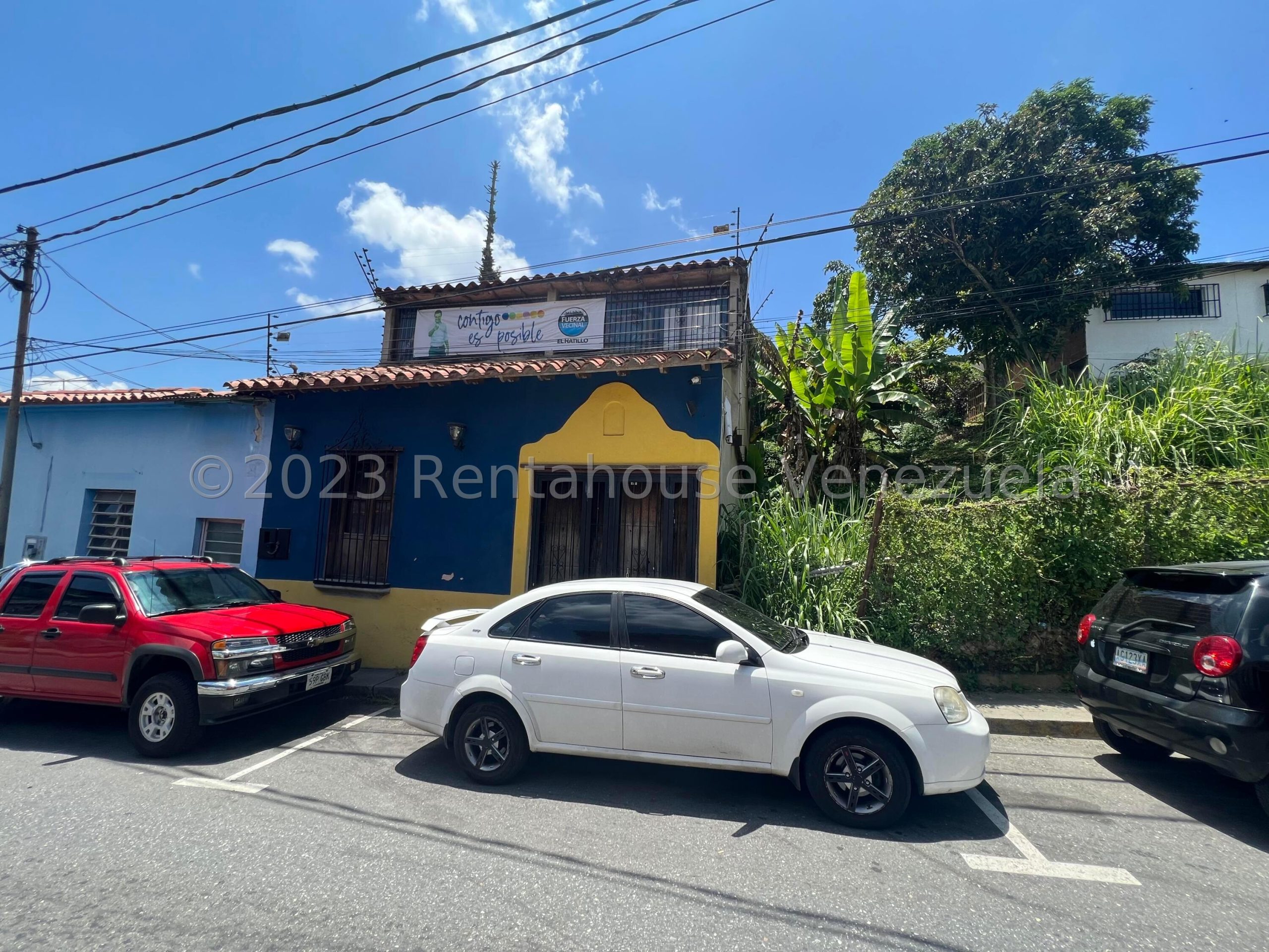 Casa colonial con amplios espacios en El Hatillo