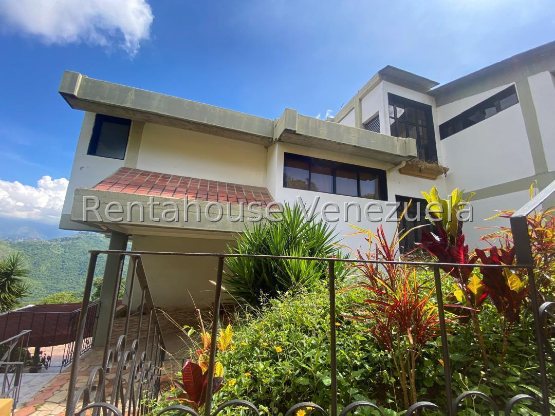 Casa múltiples niveles con vista al Ávila en Caicaguana