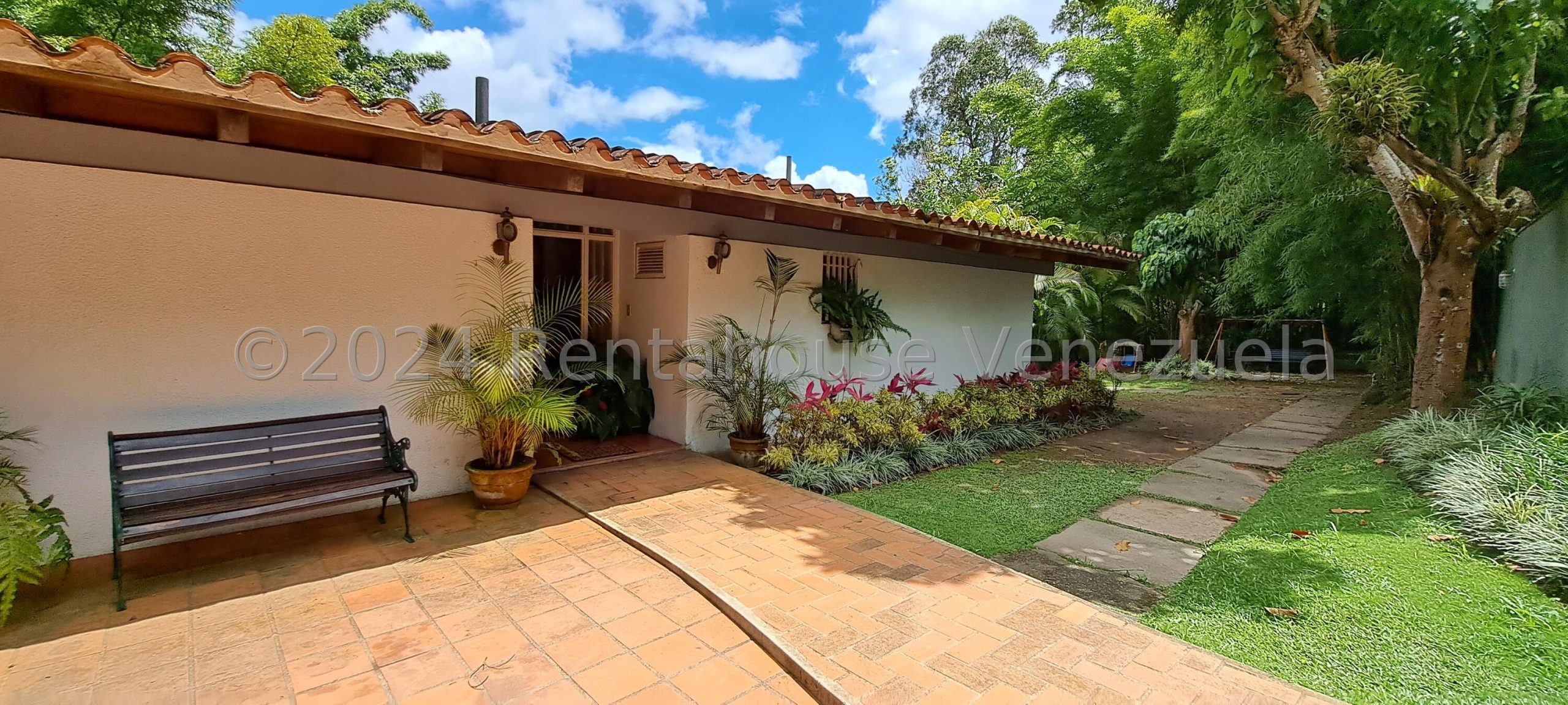 Casa con vista al Ávila en Alto Hatillo, múltiples