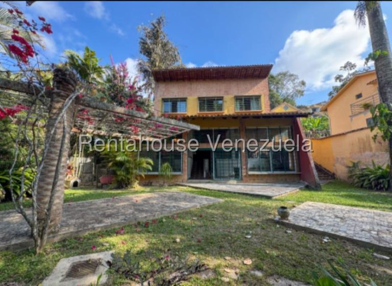 Casa colonial con jardín en El Hatillo