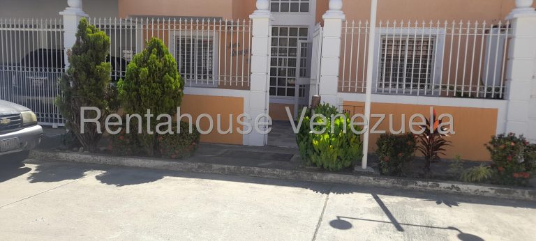 Casa amoblada dos niveles en Vista Linda, Charallave