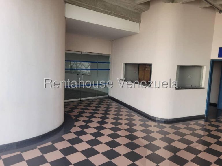 Comercial versátil 2558 m² para entretenimiento en Las Minas