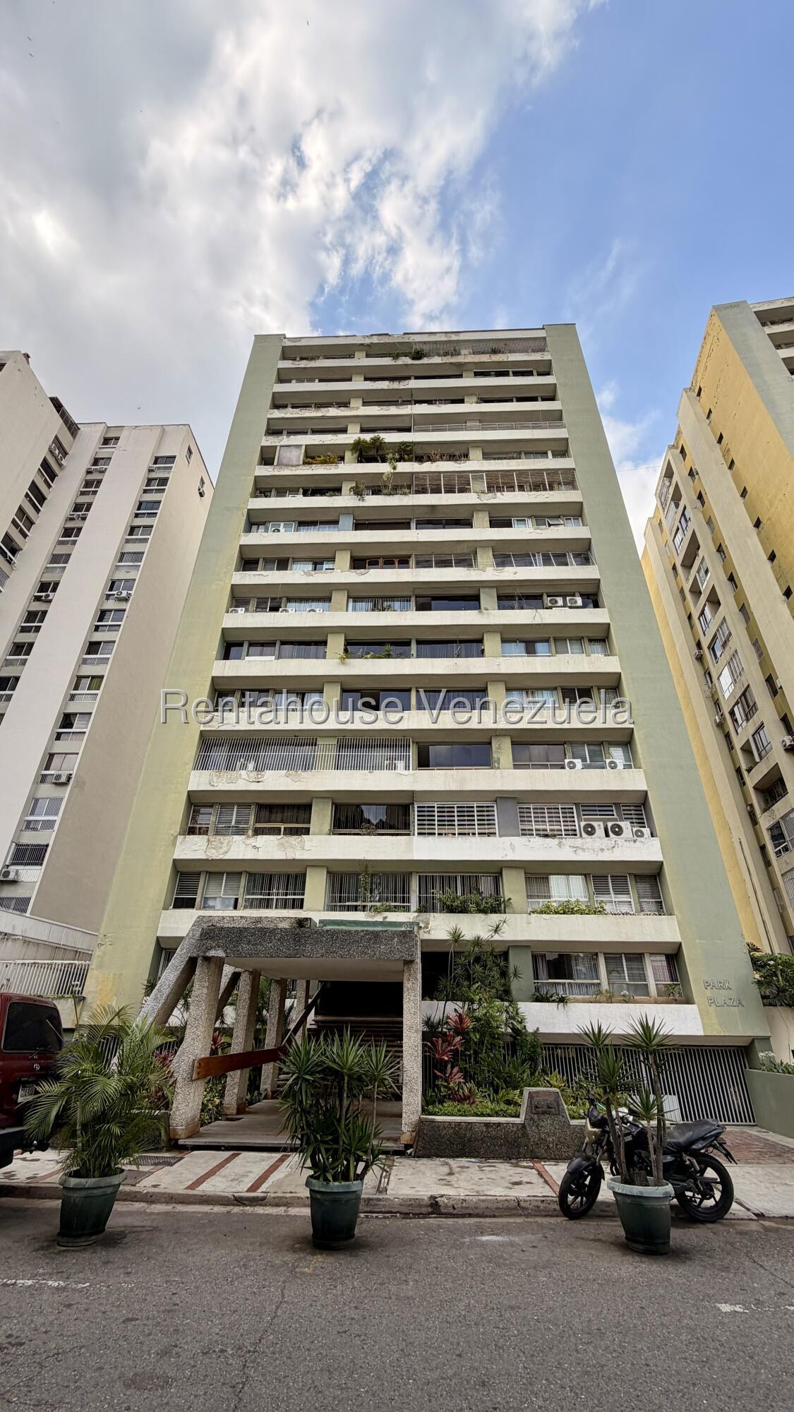 Apartamento de 142 m² con 3 habitaciones en Santa Fe Norte, Caracas