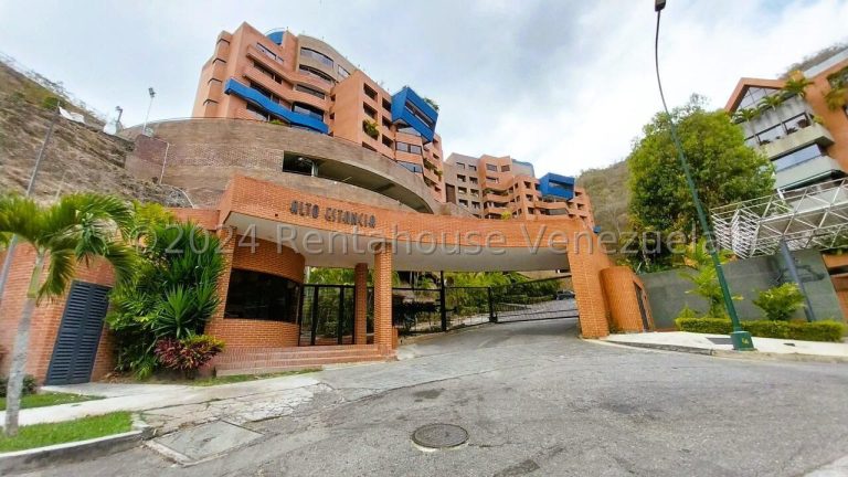 Apartamento con 3 habitaciones y 3 baños en Lomas de La Alameda, Caracas