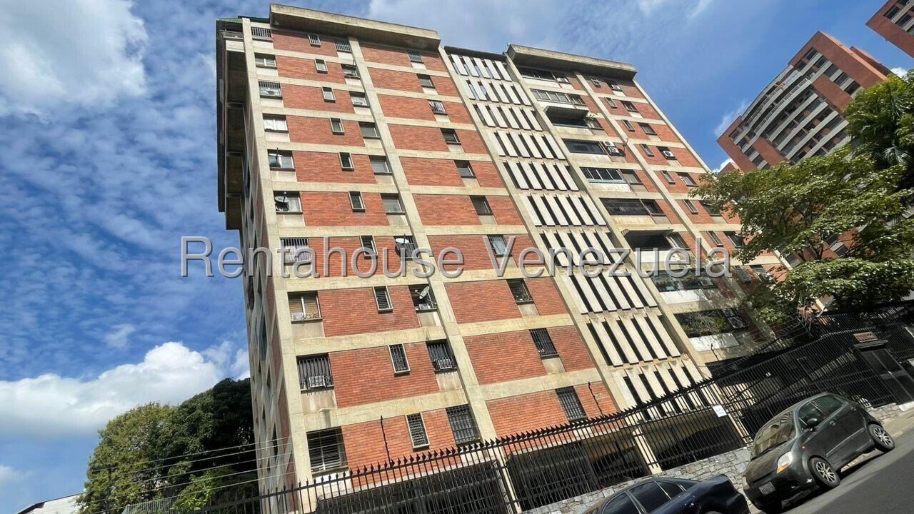 Apartamento de 225 m² con 3 habitaciones en Los Chaguaramos, Caracas