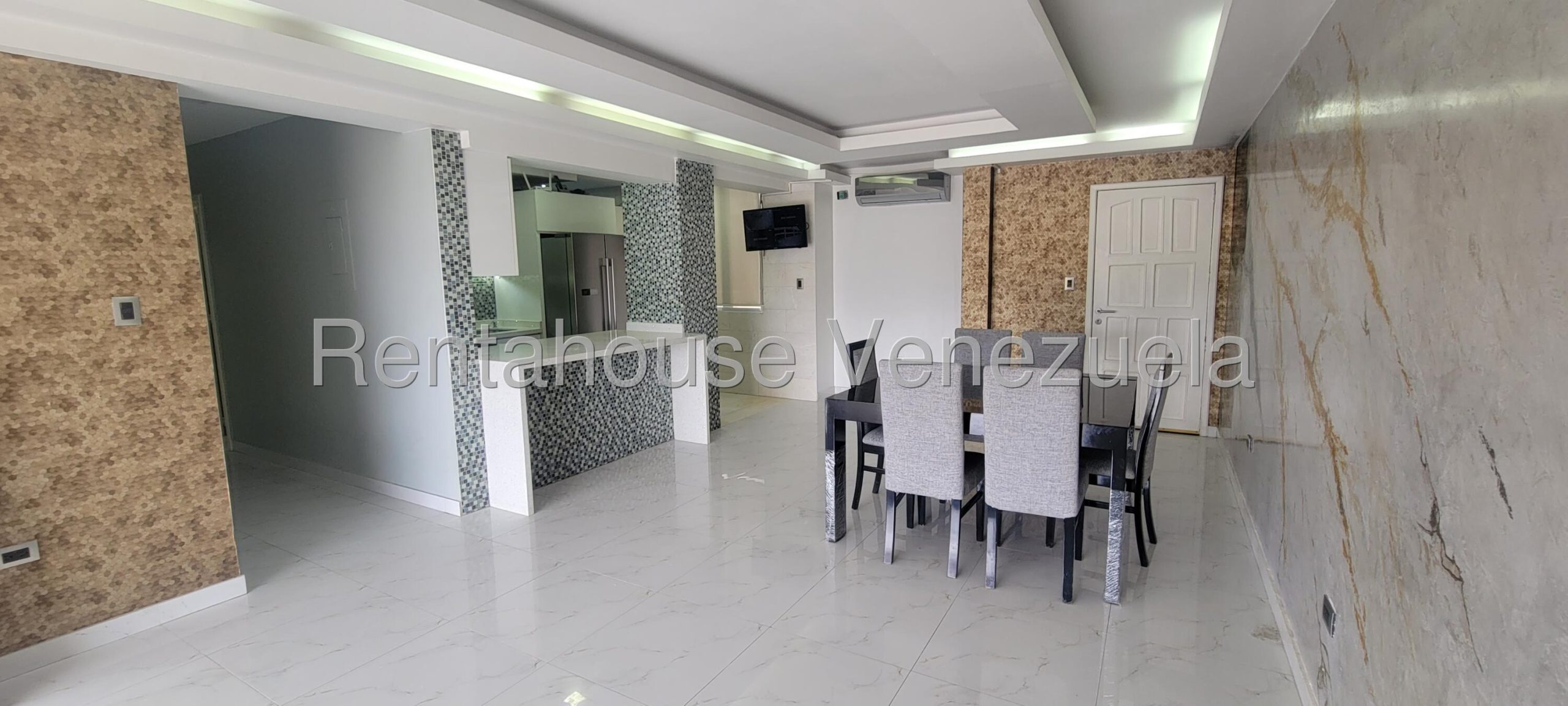 Apartamento de 102 m² con 2 habitaciones en Los Chaguaramos, Caracas