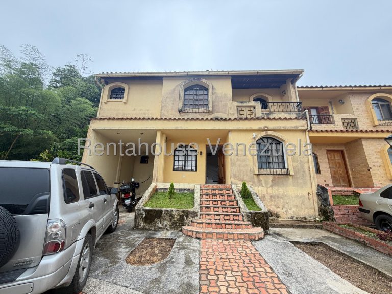 Townhouse de 4 habitaciones y 216 m² en Monte Claro, Caracas