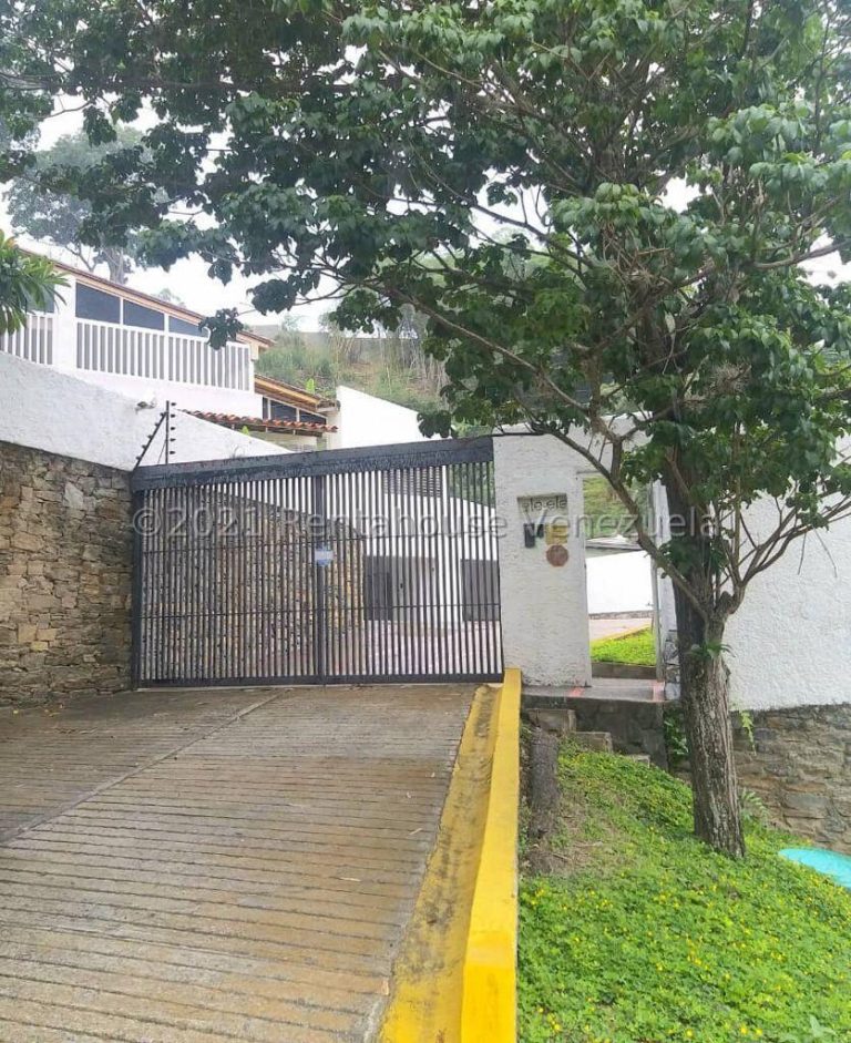 Casa de 1.220 m² con 4 habitaciones en El Peñon, Caracas