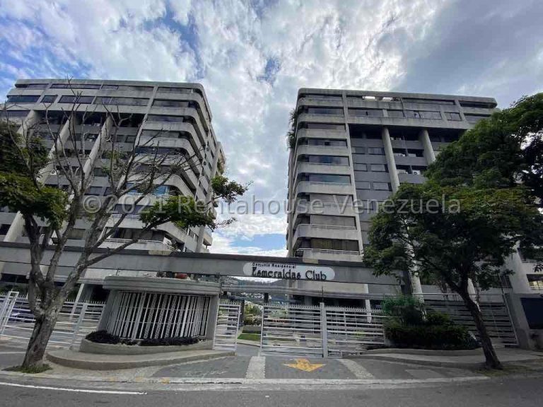 Apartamento de 280 m² con 3 habitaciones en Las Esmeraldas, Caracas