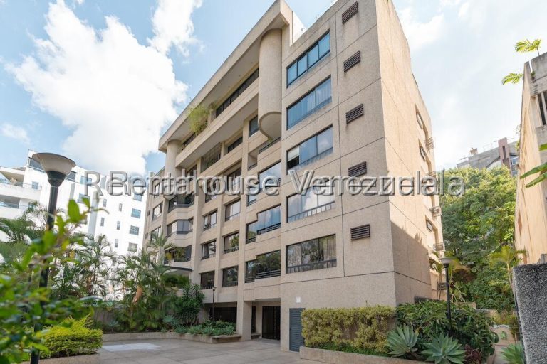Apartamento de 3 habitaciones y 360 m² en Colinas de Valle Arriba, Caracas