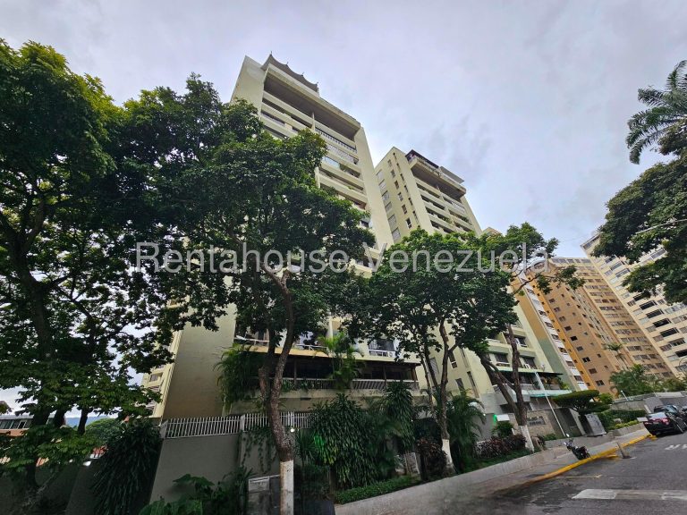 Apartamento de 4 habitaciones y 160 m² en Santa Fe Norte, Caracas