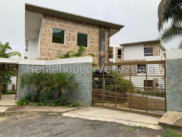 Apartamento con 3 habitaciones y 2 baños en La Lagunita Country Club, Caracas