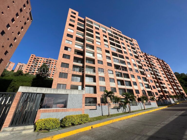 Apartamento de 3 habitaciones y 260 m² en Colinas de La Tahona, Caracas