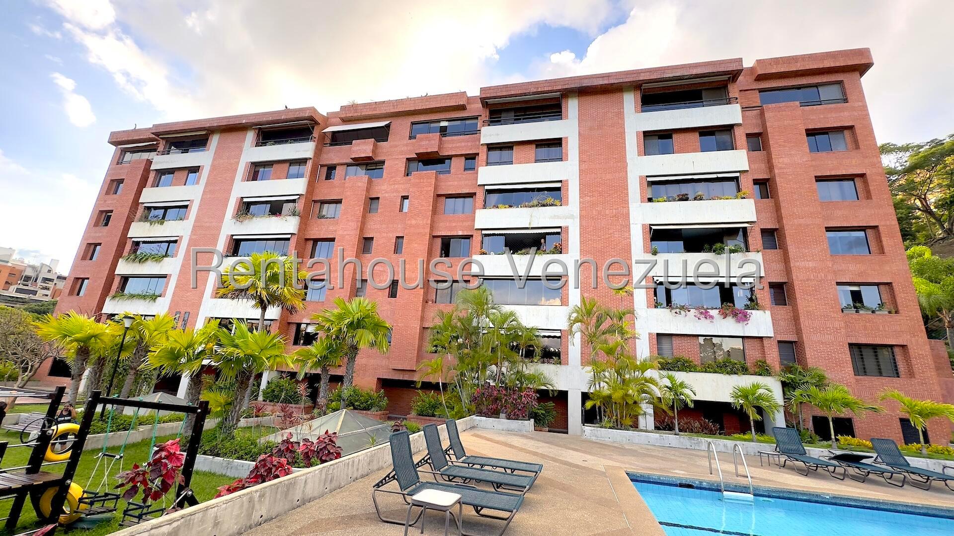 Apartamento con 4 habitaciones y 4 baños en Colinas de Valle Arriba, Caracas