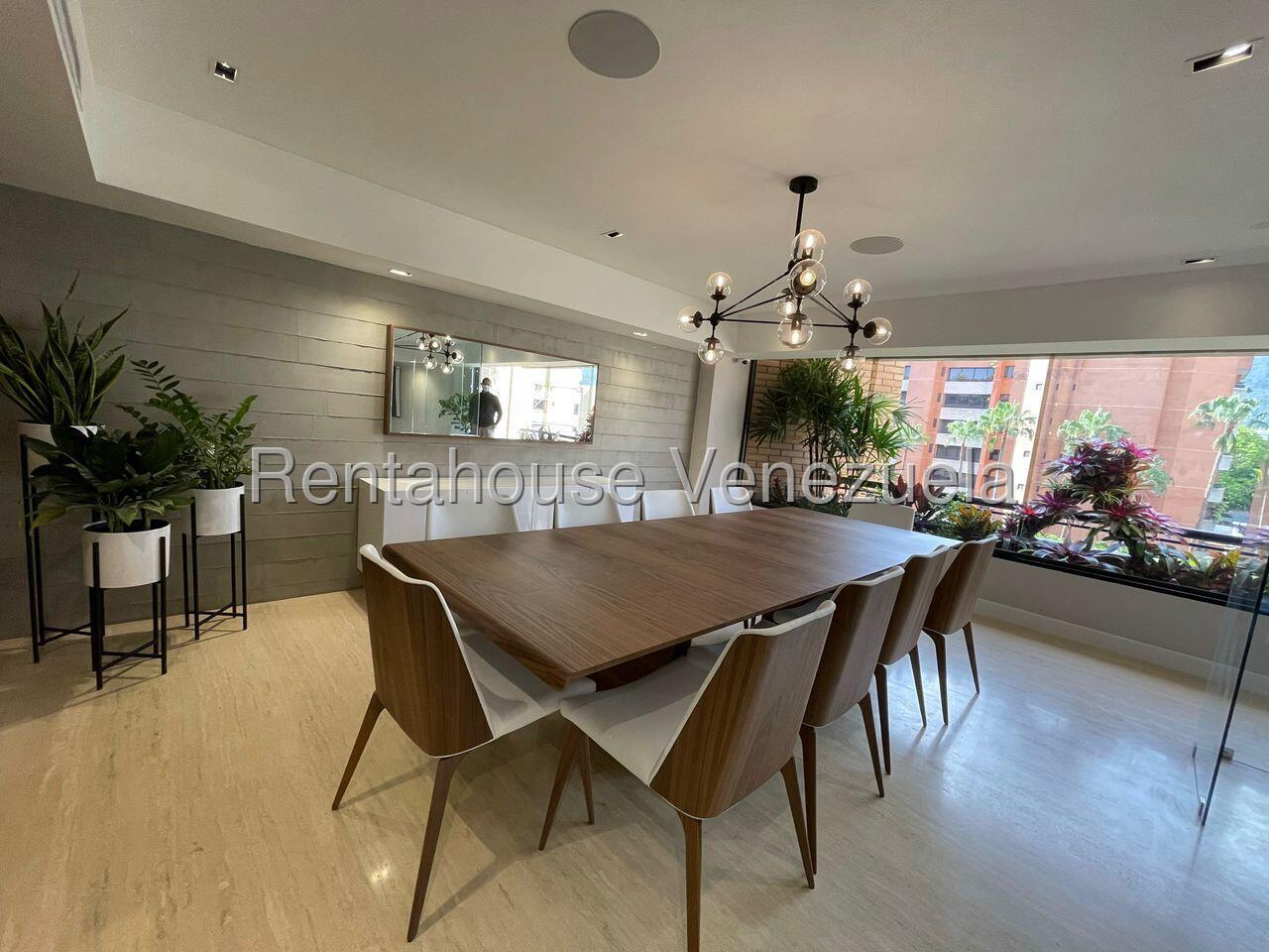 Apartamento de 223 m² con 3 habitaciones en Campo Alegre, Caracas