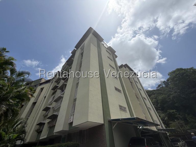 Apartamento con 3 habitaciones y 1 baño en La Urbina, Caracas