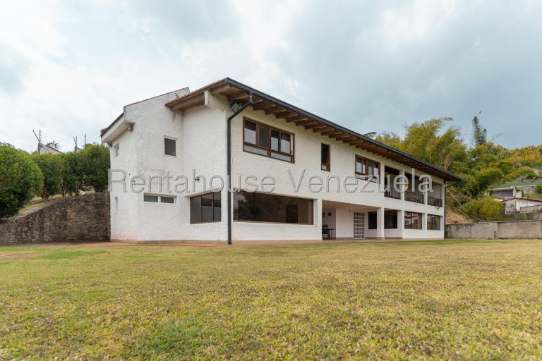 Casa de 6 habitaciones y 376 m² en Oripoto, Caracas