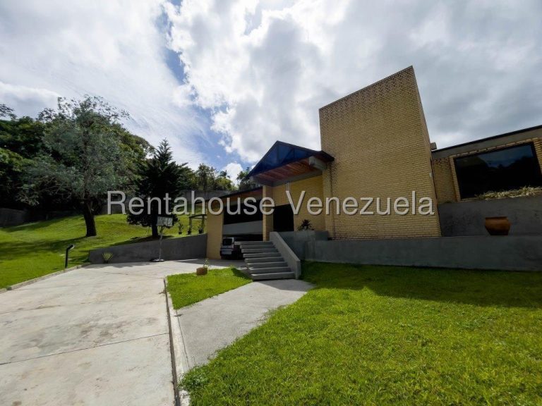 Casa de 560 m² con 3 habitaciones en Oripoto, Caracas