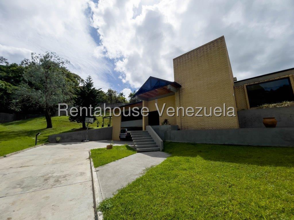 Casa de 560 m² con 3 habitaciones en Oripoto, Caracas