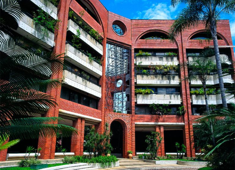 Apartamento de 4 habitaciones y 600 m² en Sebucan, Caracas
