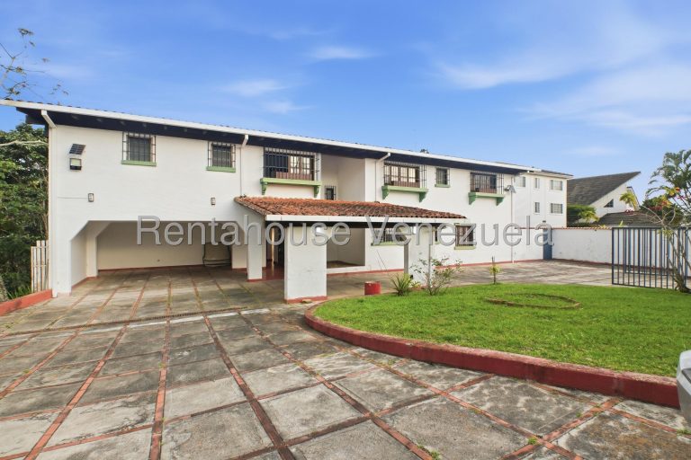 Casa de 600 m² con 5 habitaciones en La Lagunita Country Club, Caracas