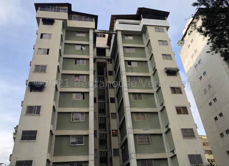 Apartamento de 212 m² con 4 habitaciones en Terrazas del Avila, Caracas