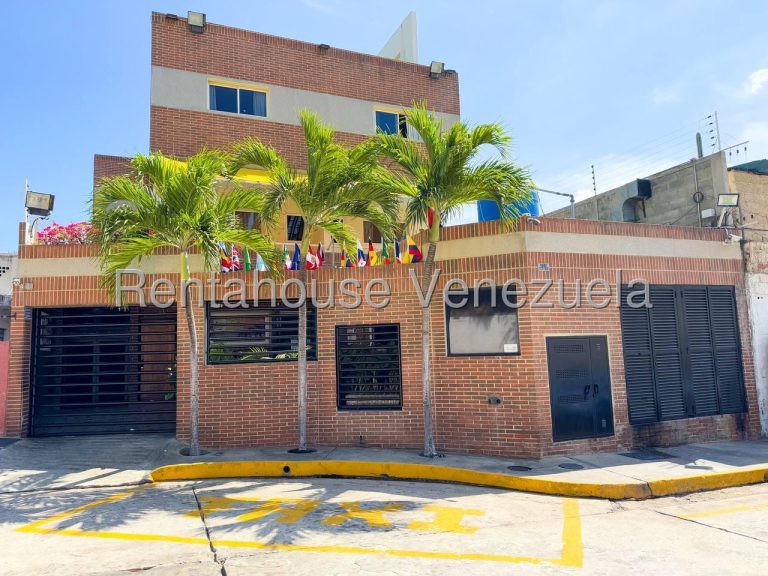 Local comercial de 1.218 m² en Playa Grande, Catia La Mar