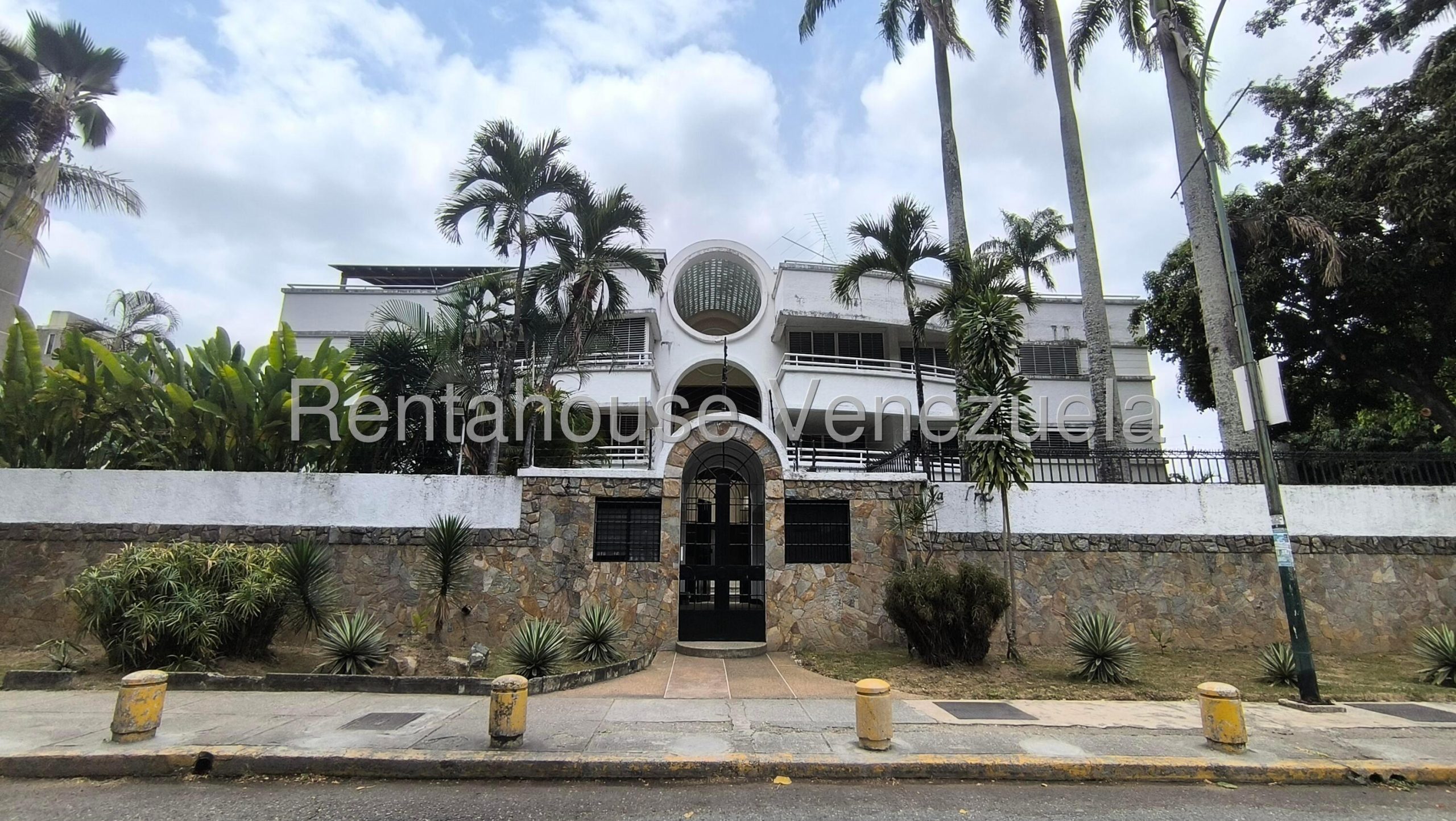 Apartamento de 229 m² con 4 habitaciones en Alta Florida, Caracas