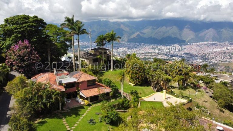 Casa de 1.722 m² con 7 habitaciones en La Lagunita Country Club, Caracas