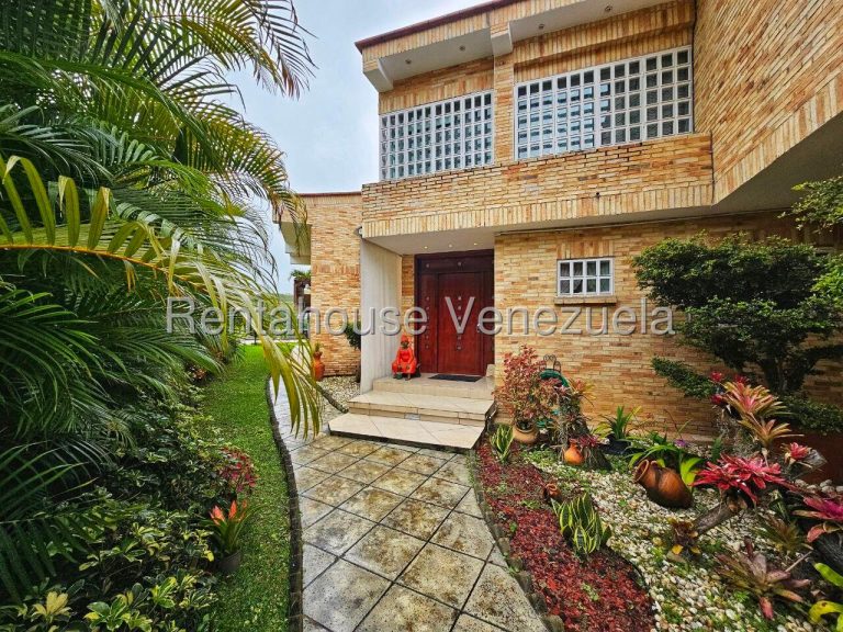 Casa de 4 habitaciones y 400 m² en La Lagunita Country Club, Caracas