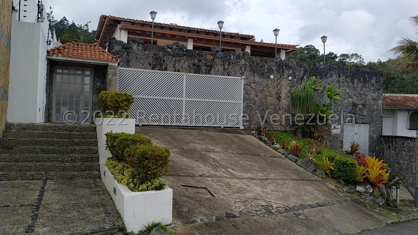 Casa de 350 m² con 6 habitaciones en La Lagunita Country Club, Caracas