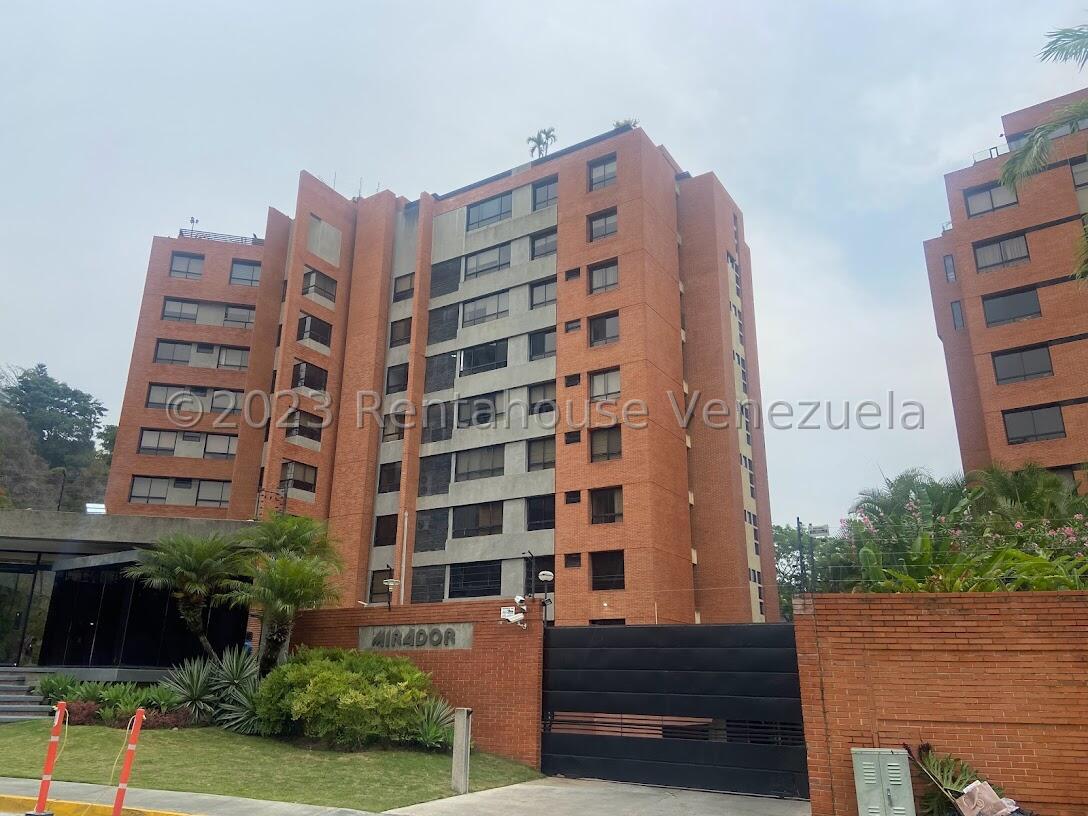 Apartamento de 3 habitaciones y 223 m² en Colinas de Valle Arriba, Caracas