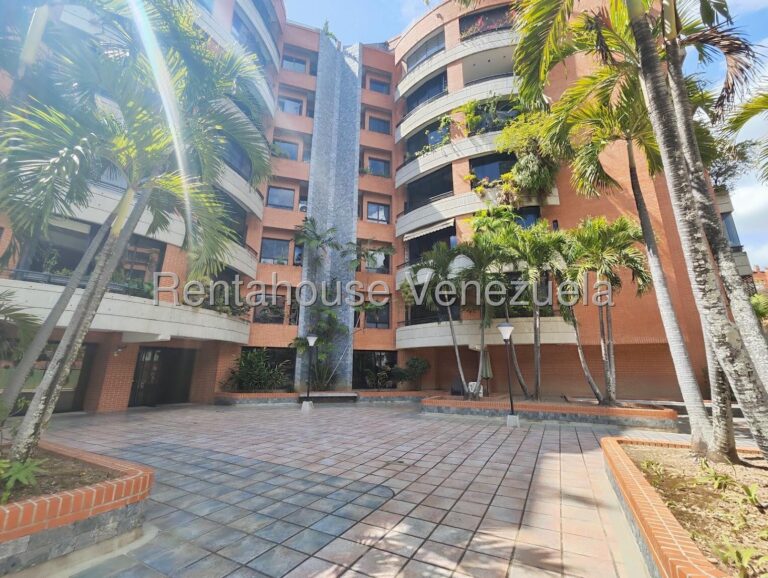 Apartamento de 191 m² con 4 habitaciones en Campo Alegre, Caracas