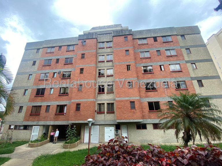 Apartamento con 3 habitaciones y 2 baños en Los Samanes, Caracas