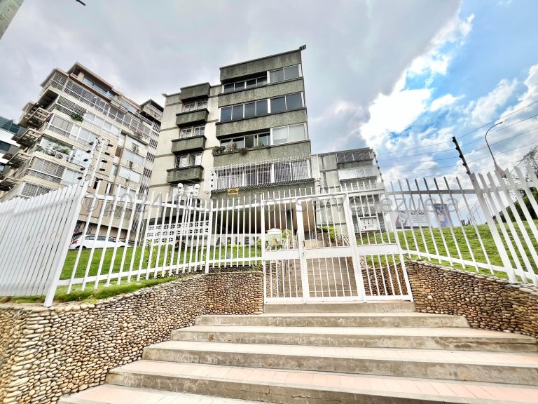 Apartamento de 163 m² con 3 habitaciones en Las Mercedes, Caracas