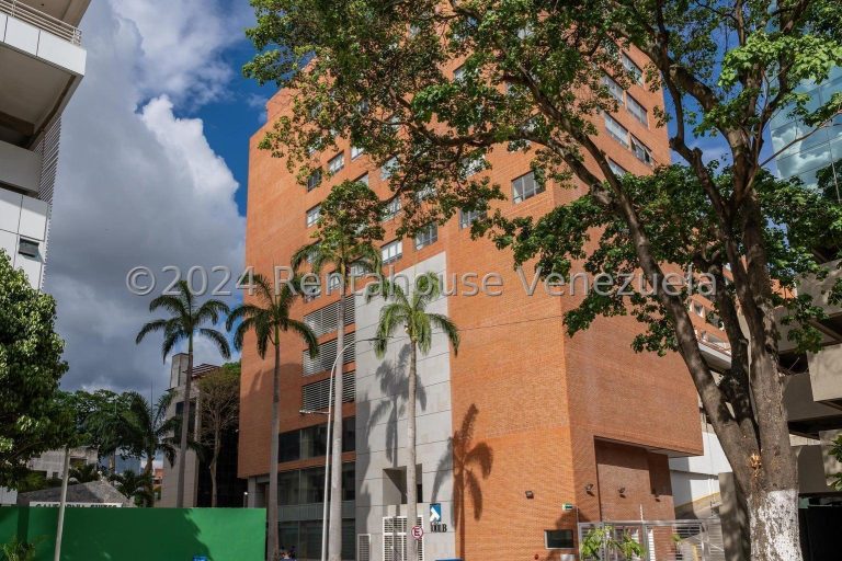Apartamento con 1 habitación y 2 baños en Las Mercedes, Caracas