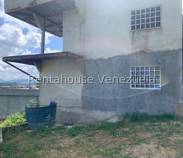 Casa de 7 habitaciones y 500 m² en Caicaguana, Caracas