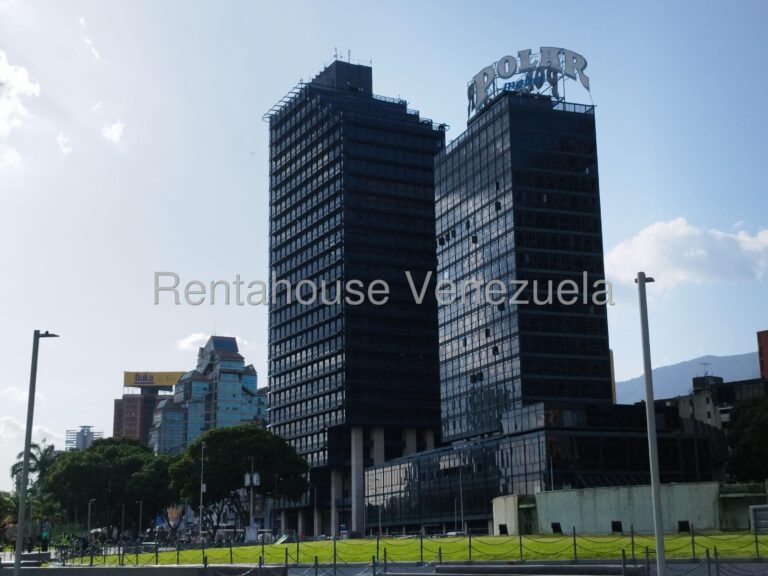 Local comercial de 335 m² en Plaza Venezuela, Caracas